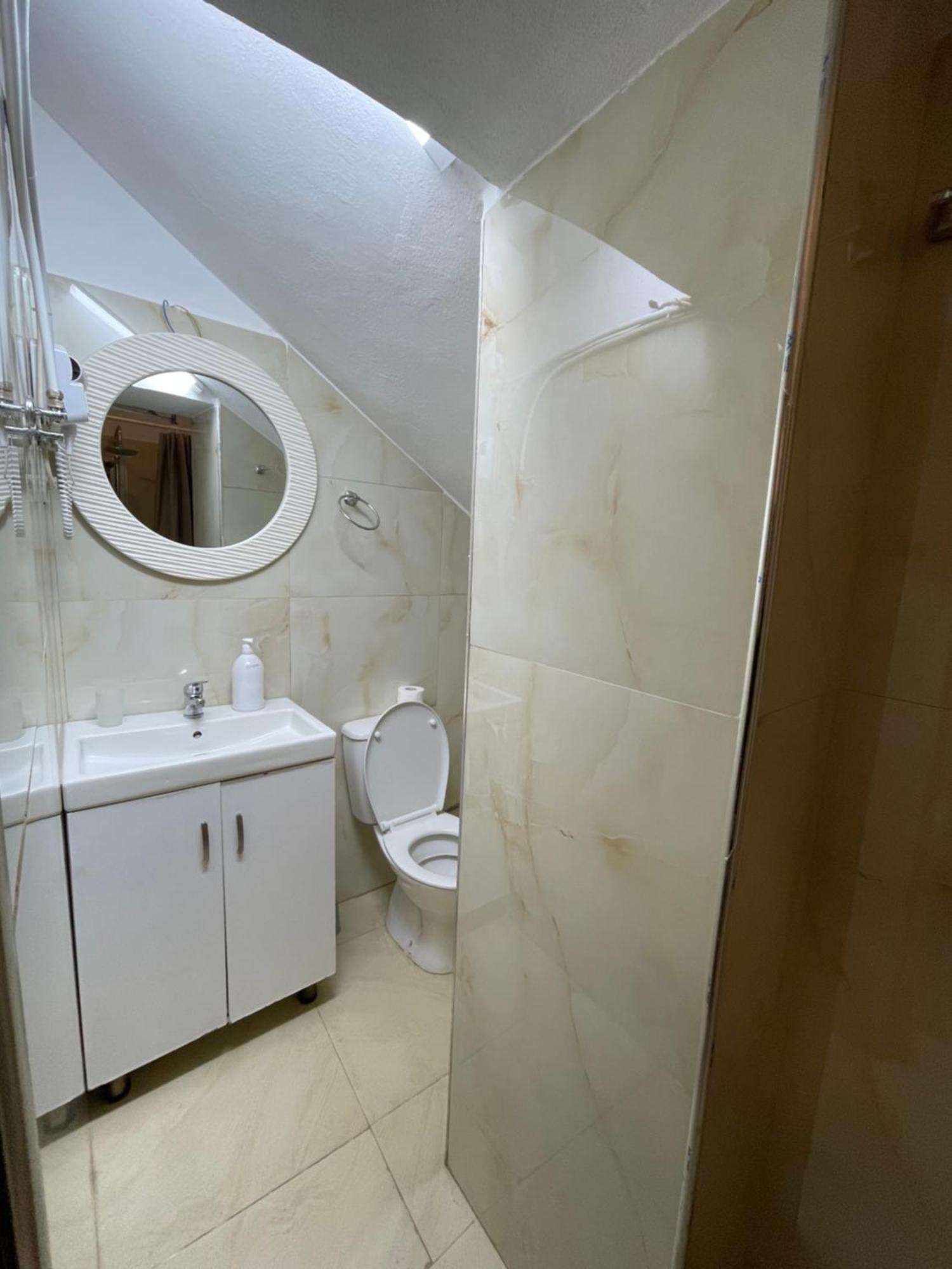 Destinacion Central Room Тирана Екстериор снимка