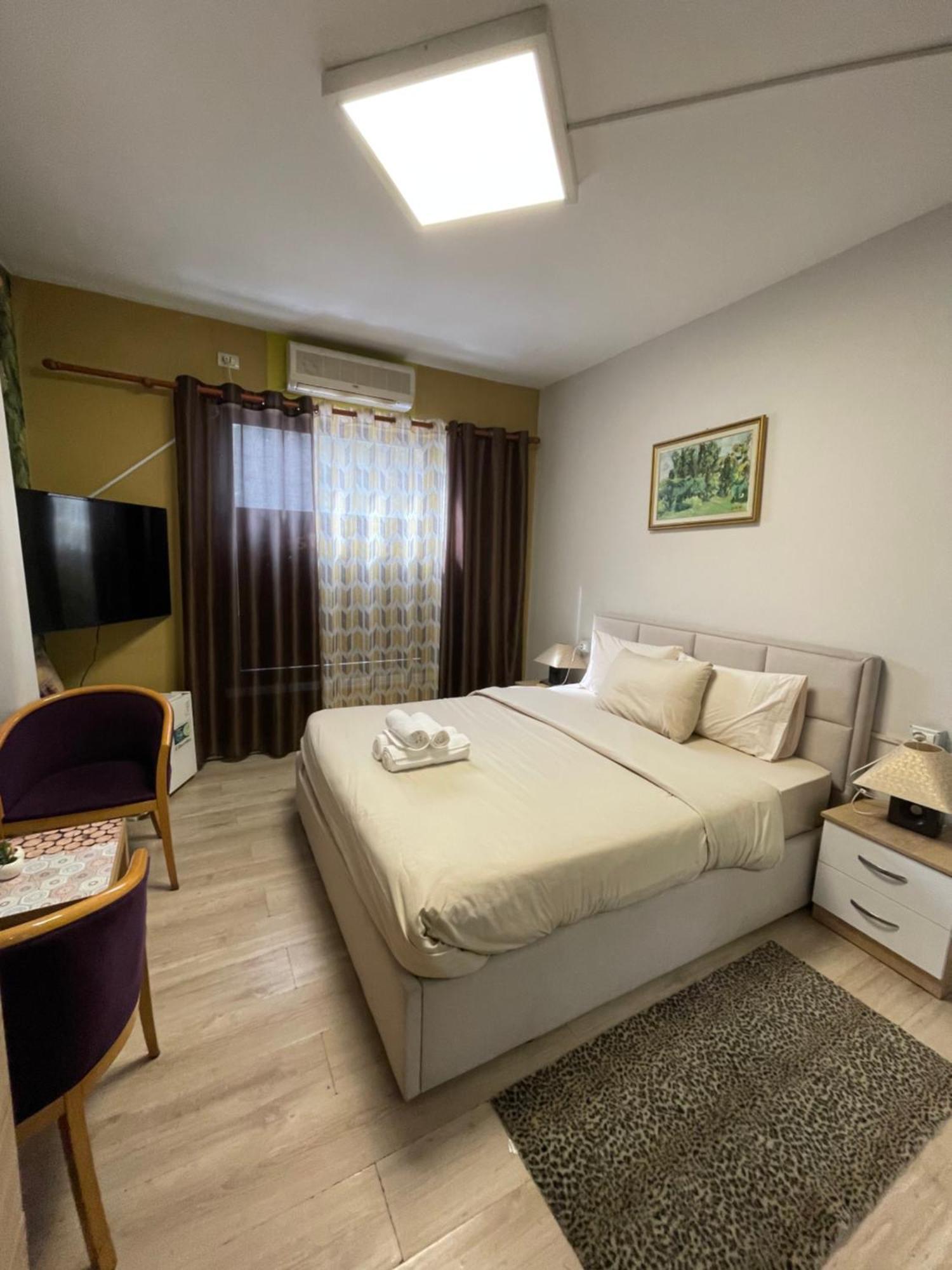 Destinacion Central Room Тирана Екстериор снимка